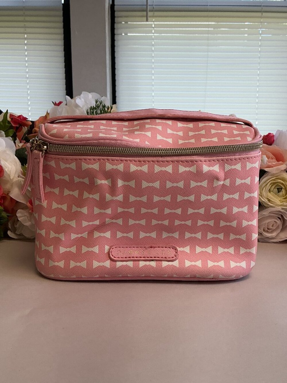 Dabney Lee Pink White Bow Train Case Cosmetic Makeup Travel Bag